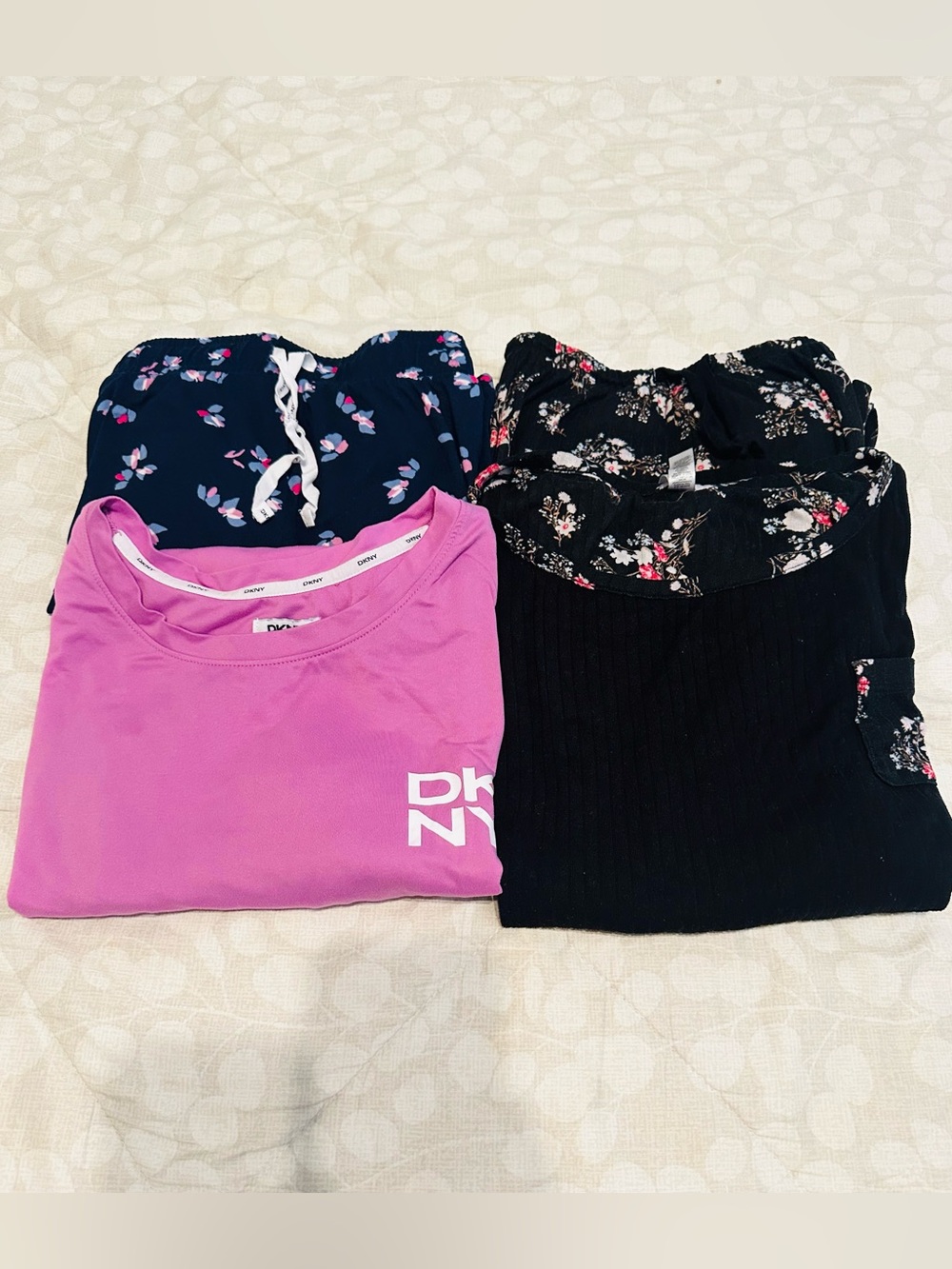 2 Pajamas Sets DKNY & Flora Nikrooz Size XXL